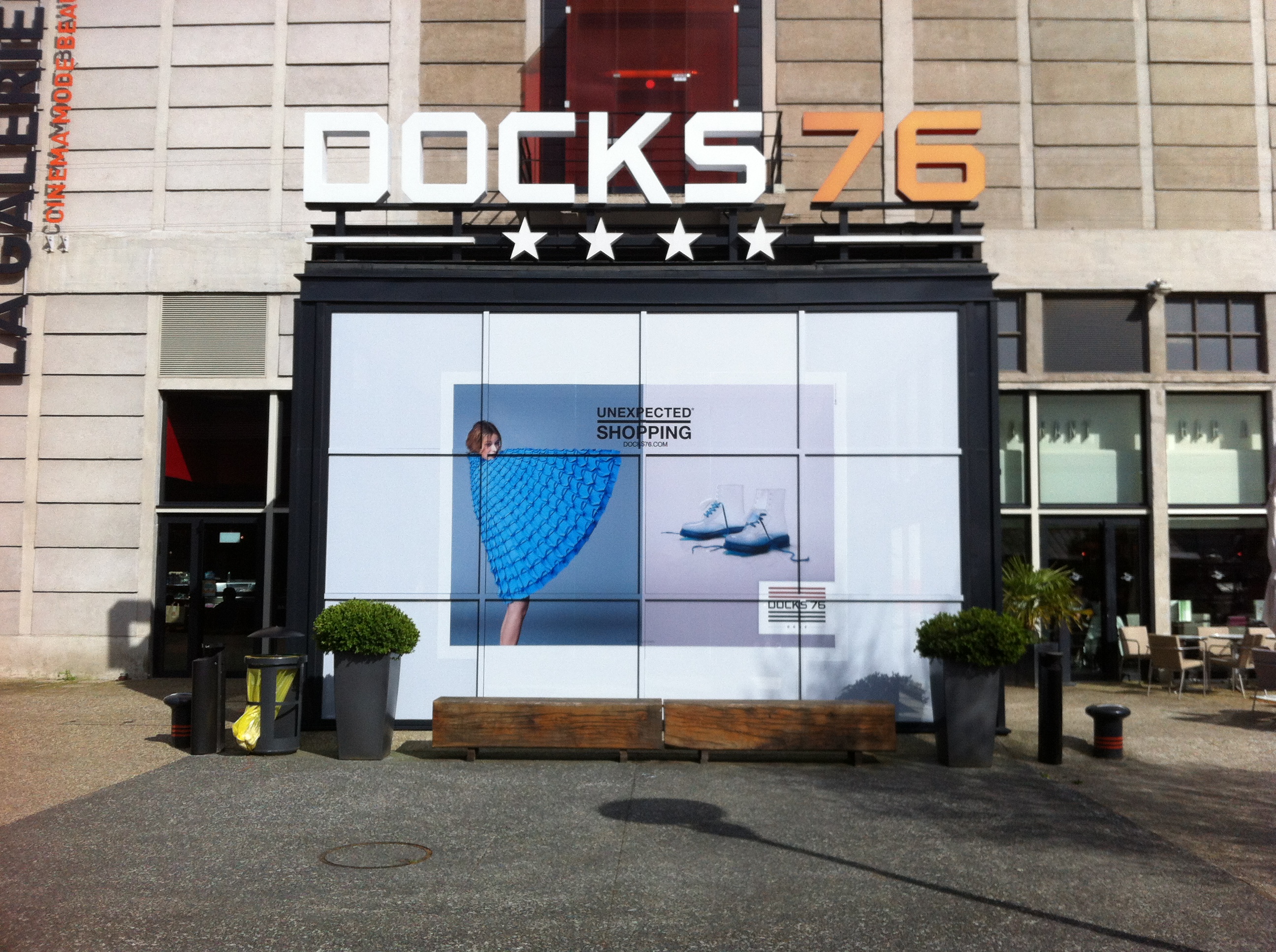 Enseigne toiture lettres boitiers