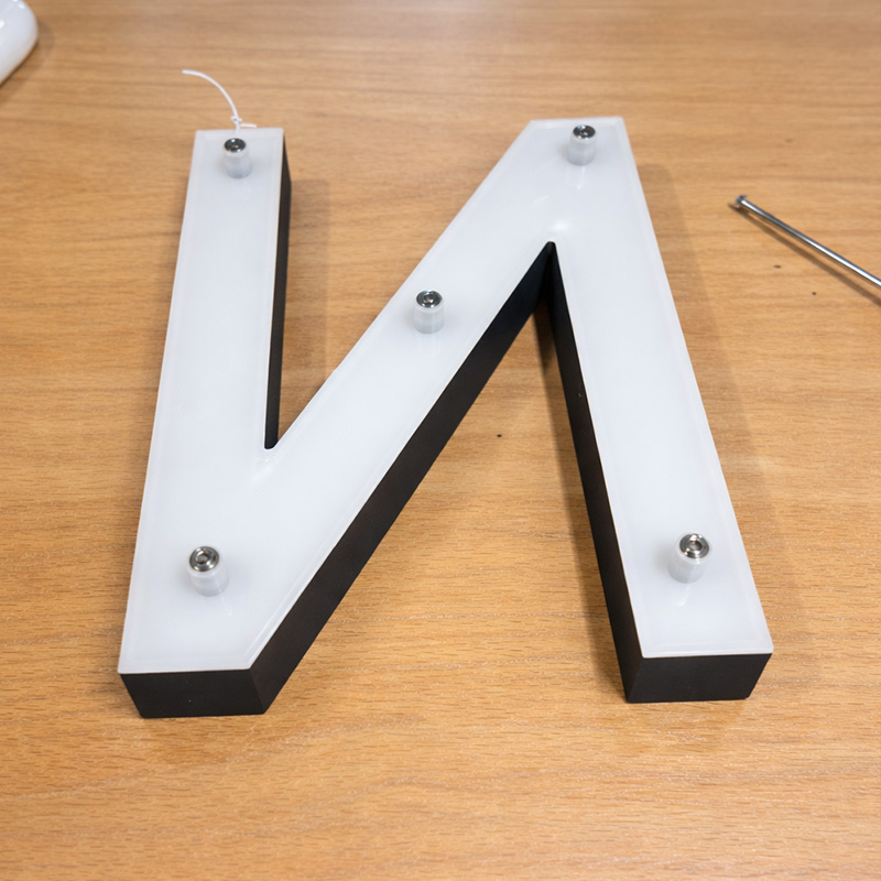 Enseigne lumineuse 6