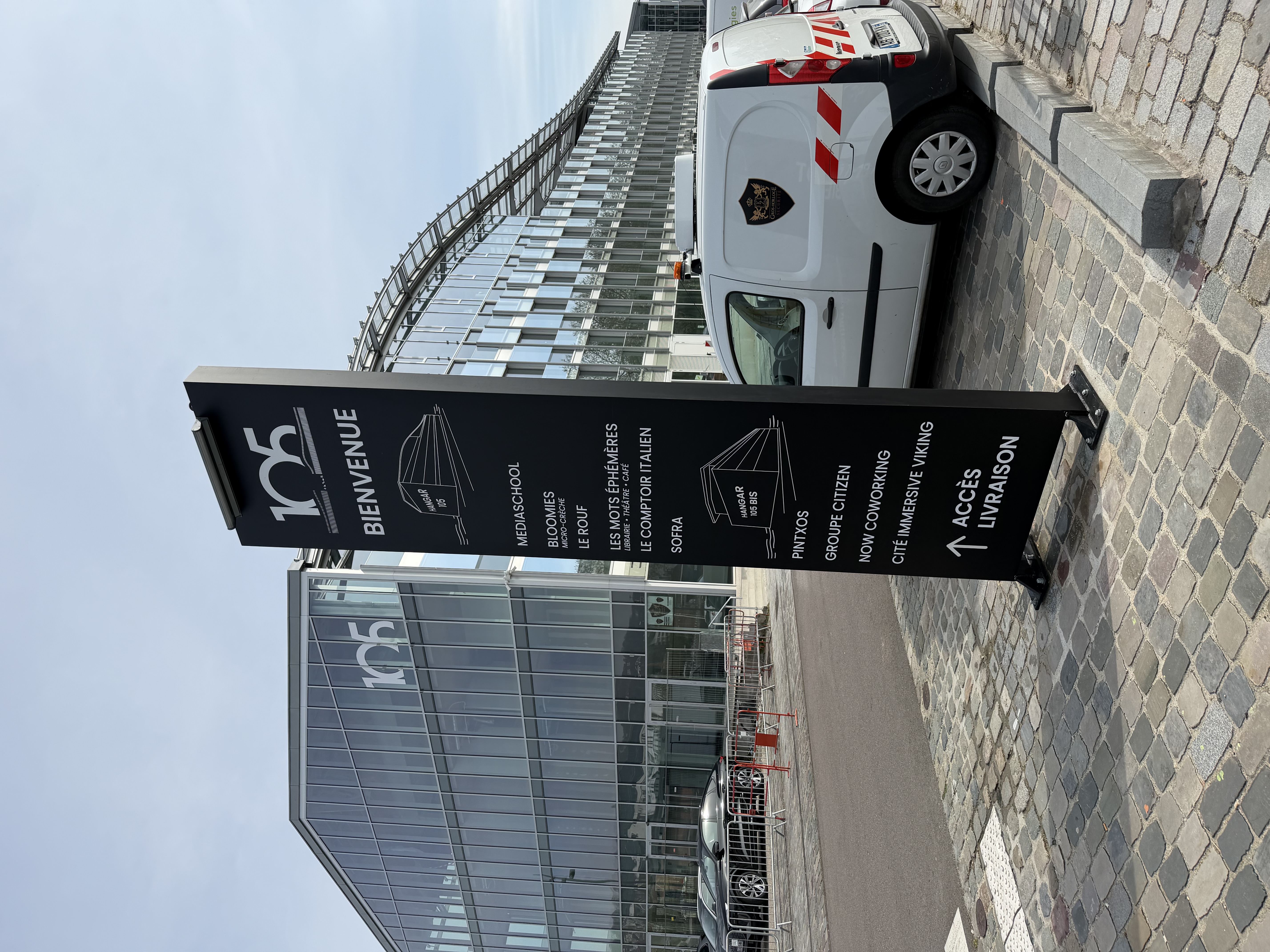 Signalétique extérieure 7