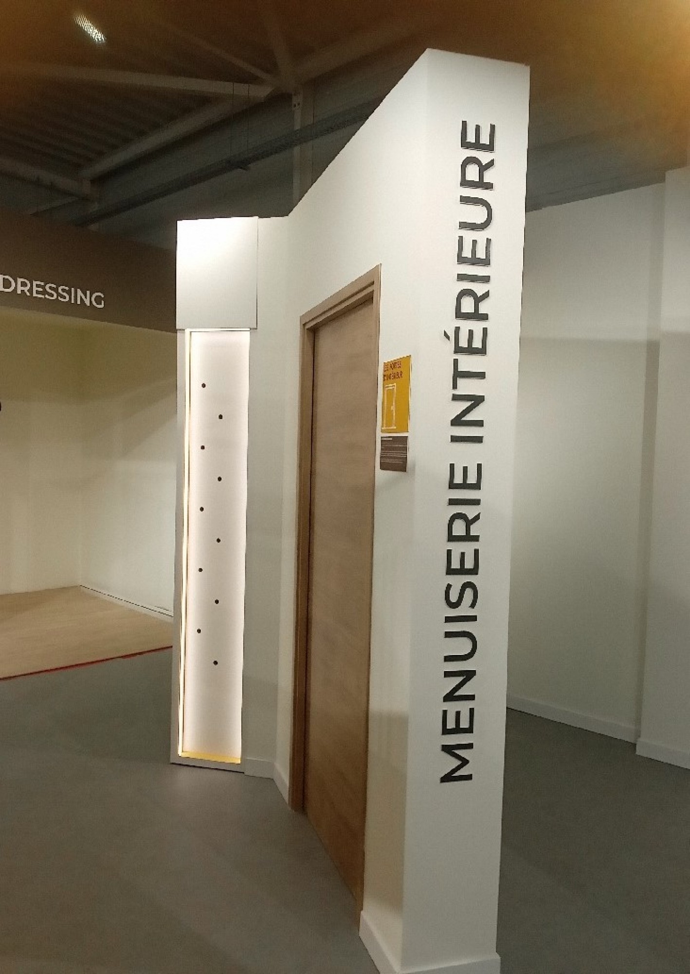 Signalétique intérieure - Découpe de lettres plexi